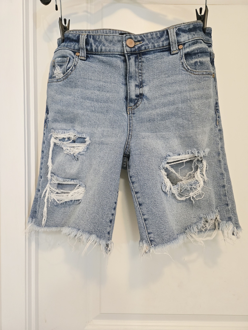 Jordache Light Blue Distressed Denim Bermuda Shorts Size 6